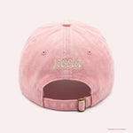 Rückseite der noola Good Energy Cap in Blush mit verstellbarem Strap