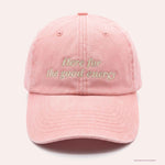 noola Good Energy Cap in Blush mit Stickerei „Here for the good energy“